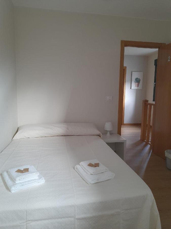 Sleeping Portomarin 2 Otel Dış mekan fotoğraf